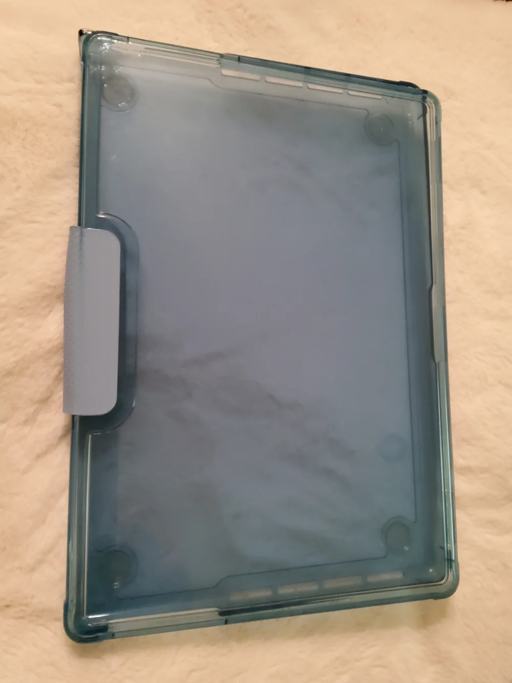 UAG Lucent MacBook Pro 16